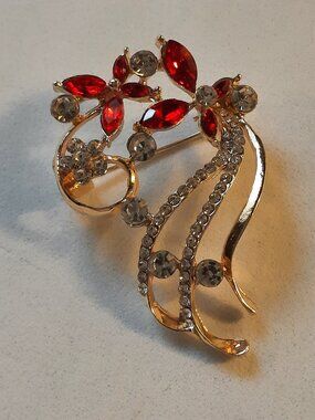 Brand New Crystal Beads And Rhinestones Brooch